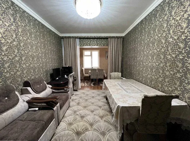 Sotiladi 3 xonali kvartira, 70 m², 4/5 qavat — Yunusobod tumani