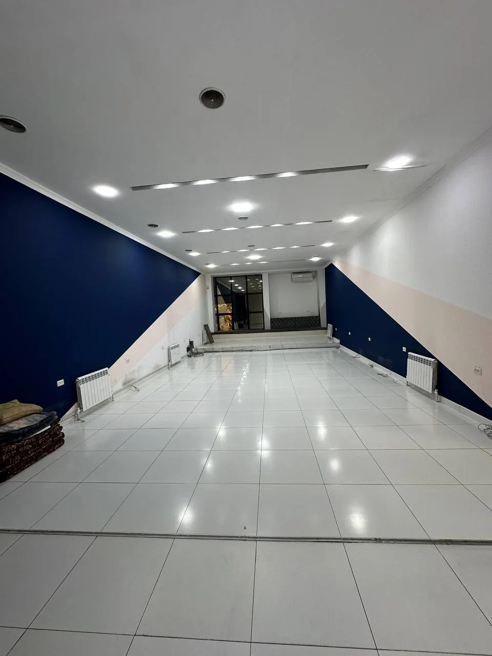 Сдаётся офис, 300 м², 2/2 этаж — Сергелийский район