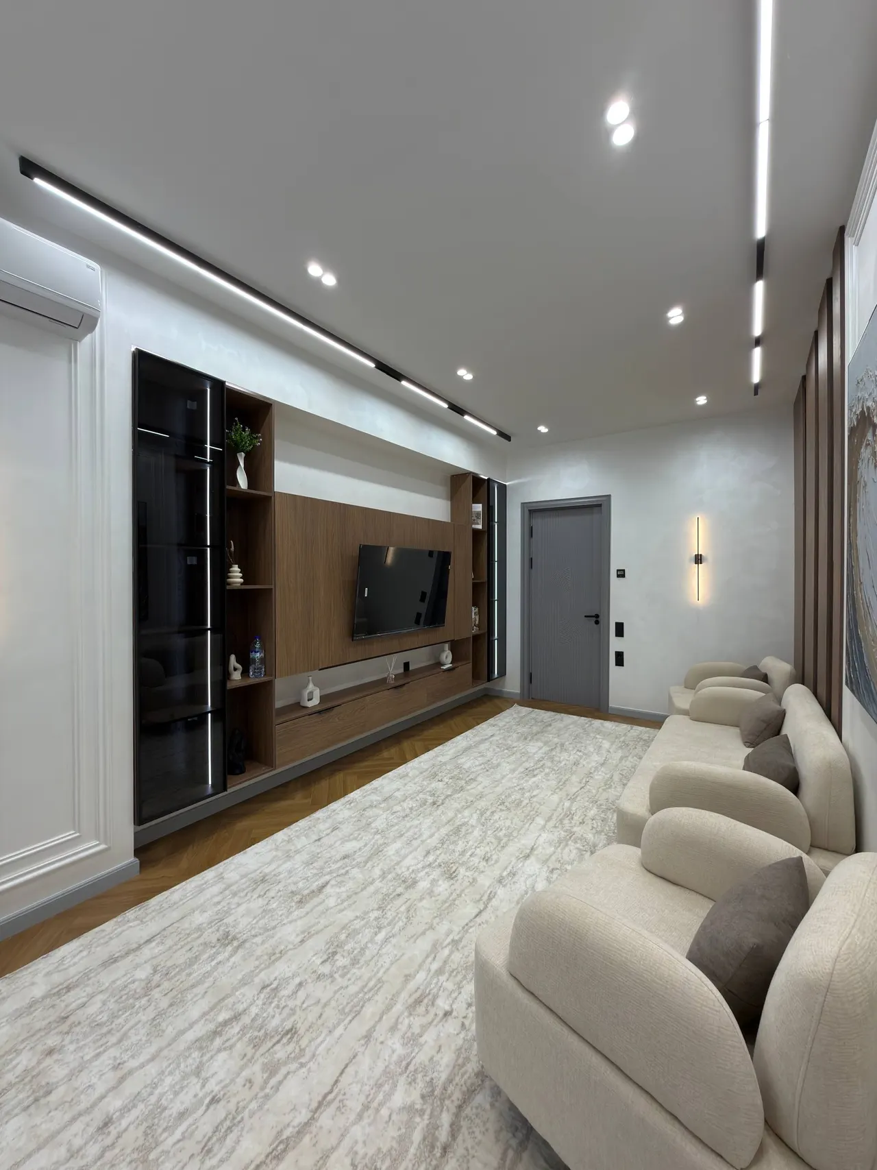 Sotiladi 3 xonali kvartira, 85 m², 2/8 qavat — Mirzo Ulugʻbek tumani
