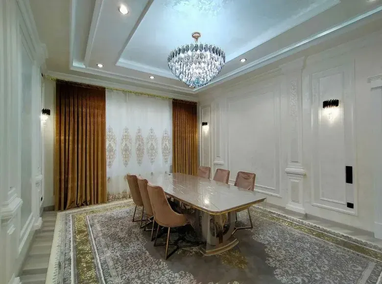 Сотилади 6 хонали ҳовли уй, 320 м² — Мирзо Улуғбек тумани