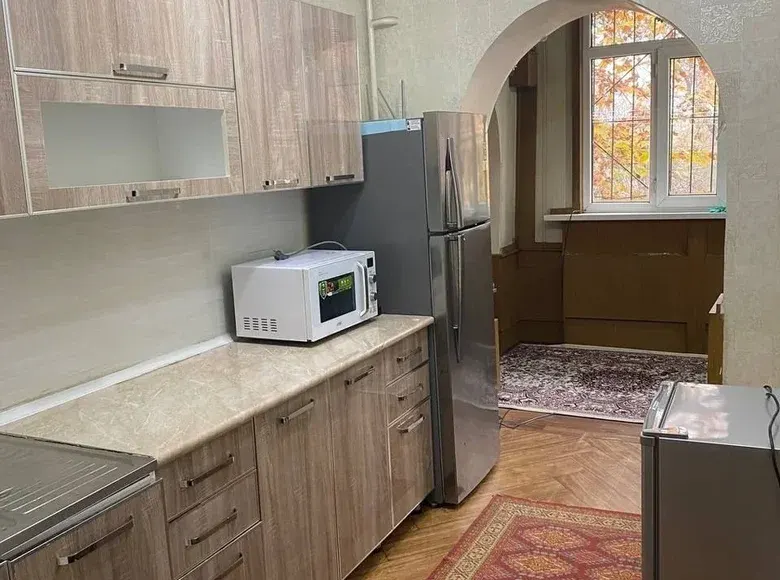 Sotiladi 3 xonali kvartira, 74 m², 2/4 qavat — Yakkasaroy tumani