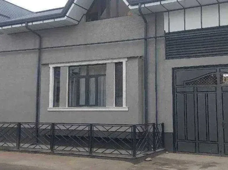 Сотилади 7 хонали ҳовли уй, 4 сотих, 200 м² — Бектемир тумани