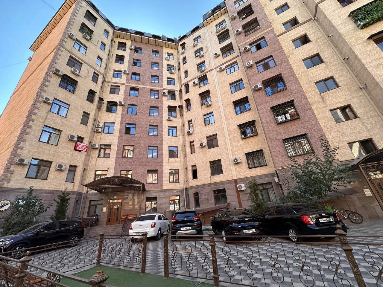 Сотилади 4 хонали квартира, 146 м², 9/10 қават — Яккасарой тумани