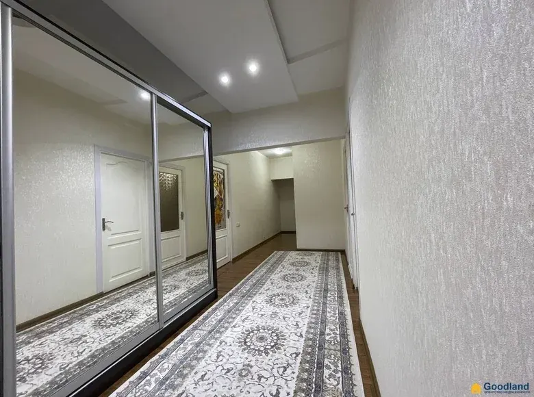 Sotiladi 5 xonali kvartira, 190 m², 4/9 qavat — Toshkent shahri
