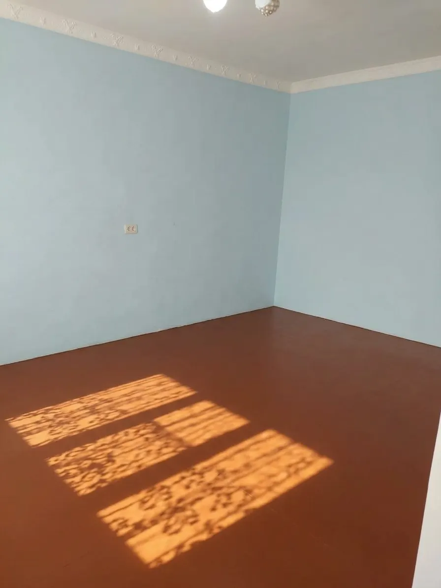 Sotiladi 3 xonali hovli uy, 6 sotix, 1 qavatli — Yuqorichirchiq tumani