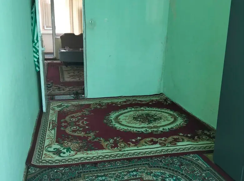Сотилади 2 хонали ҳовли уй, 0.5 сотих, 50 м², 3/4 қават — Юнусобод тумани