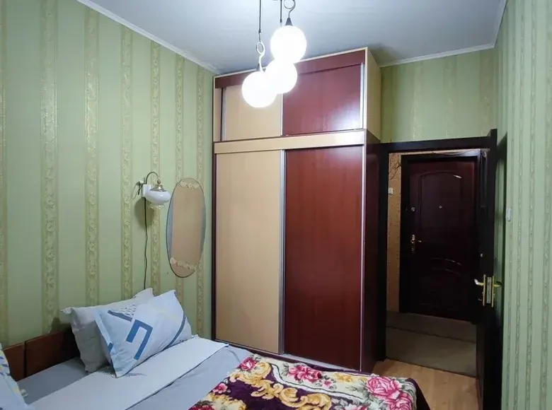 Sotiladi 2 xonali kvartira, 60 m², 4/5 qavat — Yakkasaroy tumani
