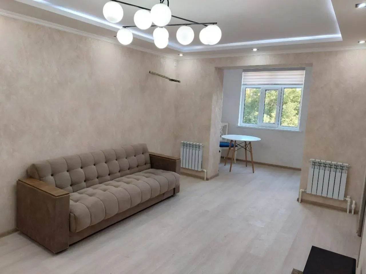 Sotiladi 2 xonali kvartira, 50 m², 4/5 qavat — Yakkasaroy tumani