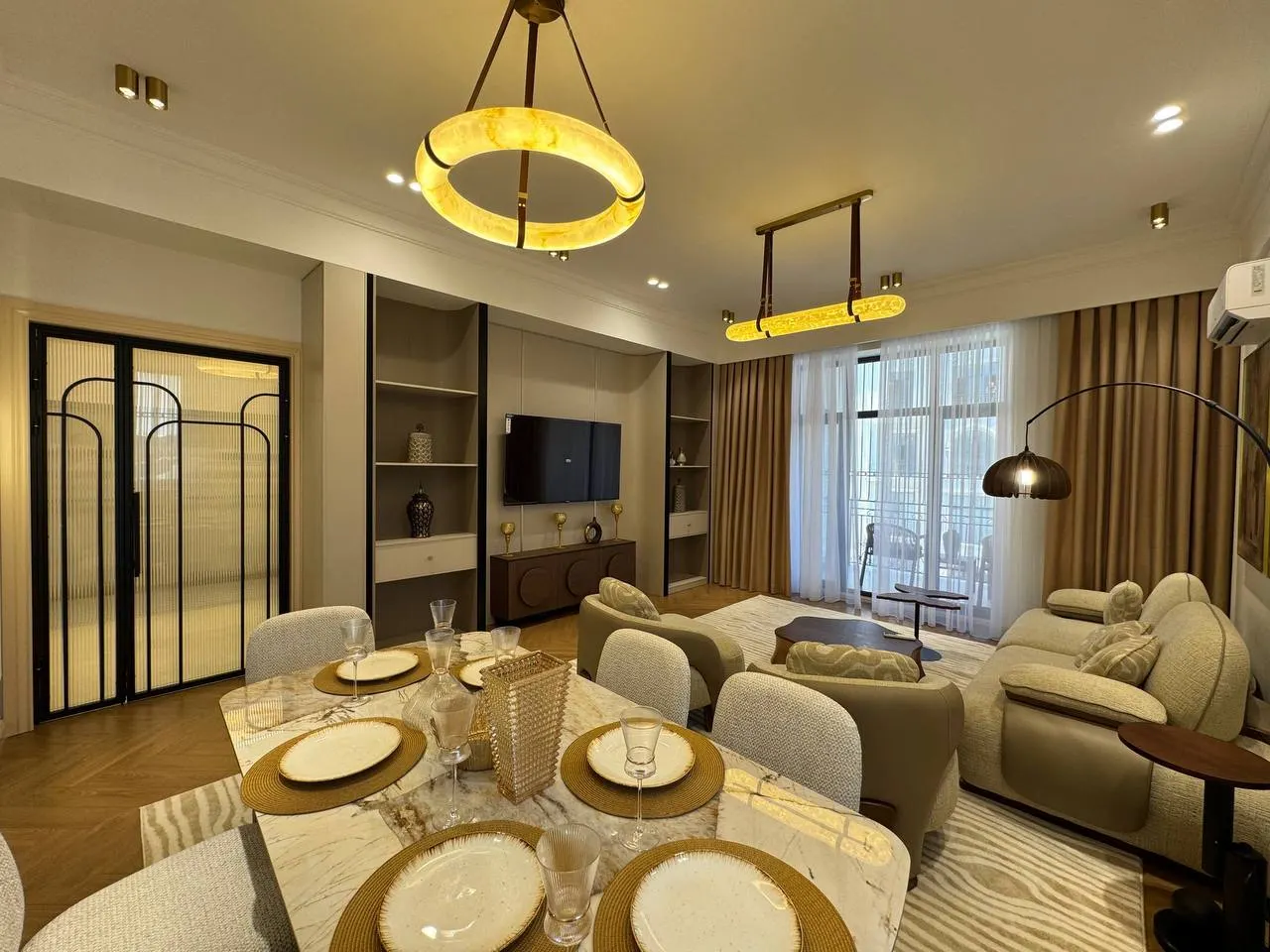 Sotiladi 6 xonali kvartira, 224 m², 7/8 qavat — Yunusobod tumani
