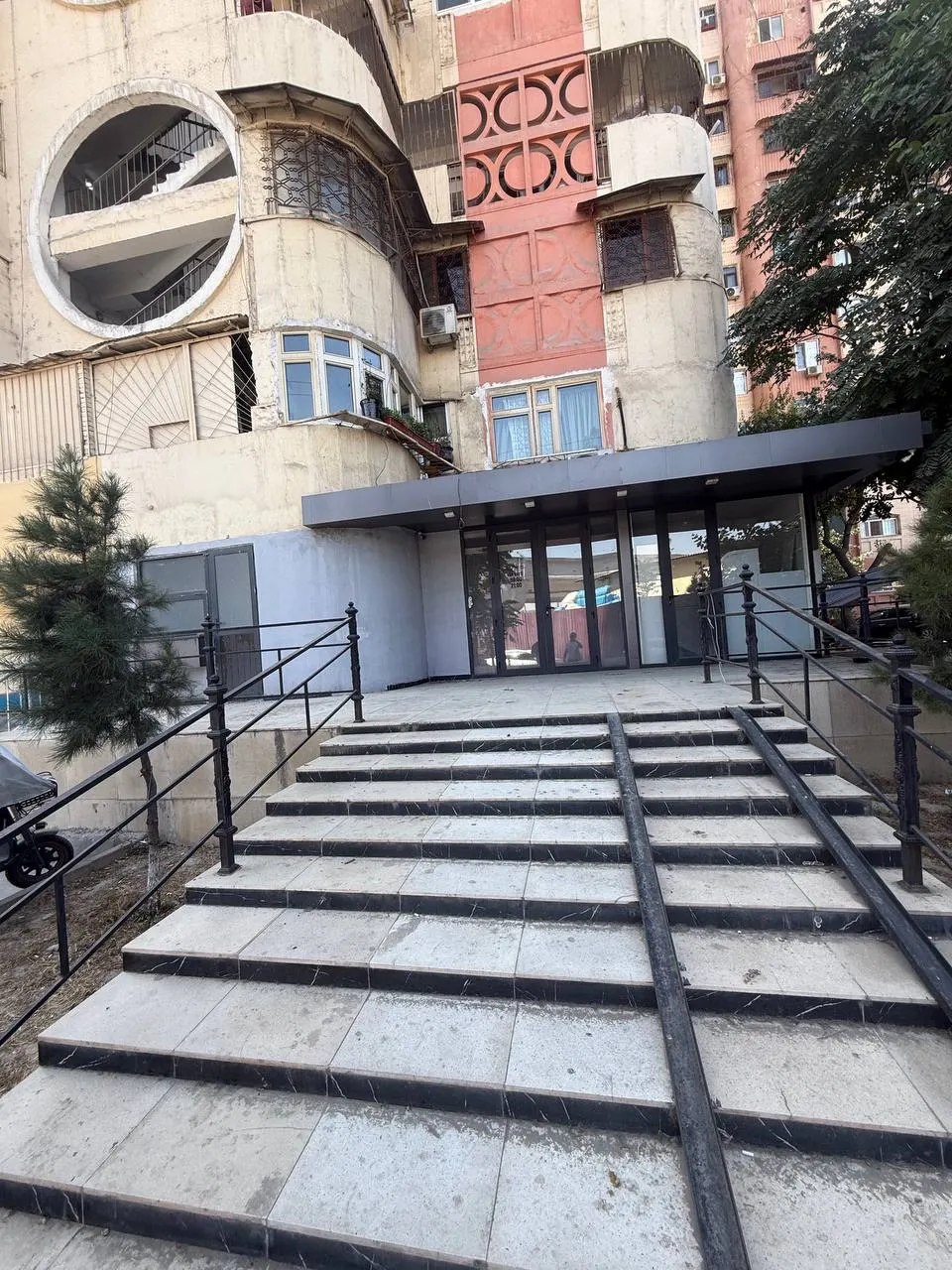 Сотилади 7 хонали квартира, 120 м², 1/9 қават — Яшнобод тумани