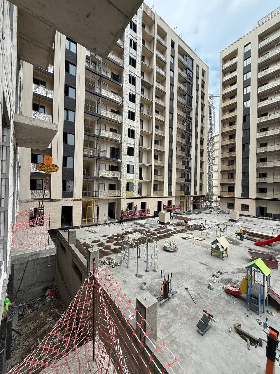 Sotiladi 2 xonali kvartira, 64 m², 4/12 qavat — Yakkasaroy tumani