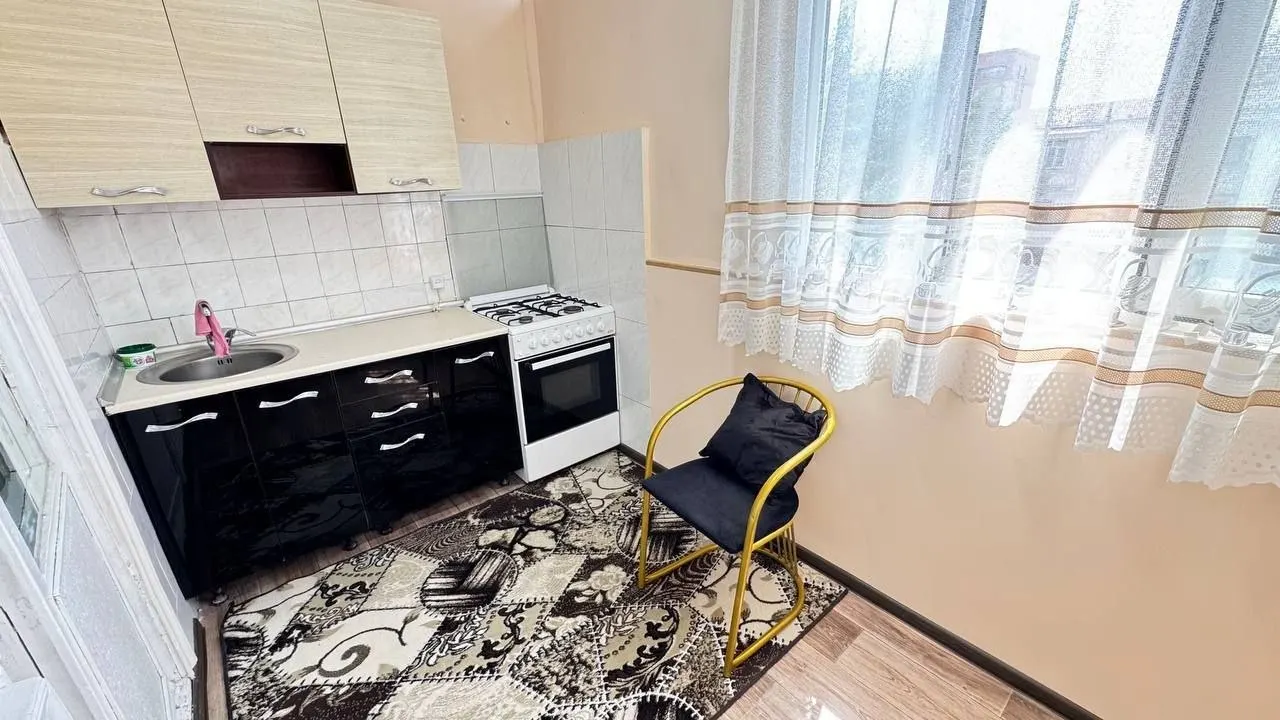 Продаётся 1-комнатная квартира, 45 м², 5/5 этаж — Юнусабадский район