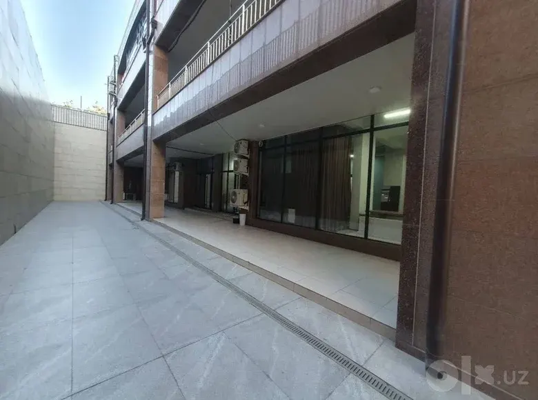 Продаётся коммерческое помещение, 608 м² — Яккасарайский район