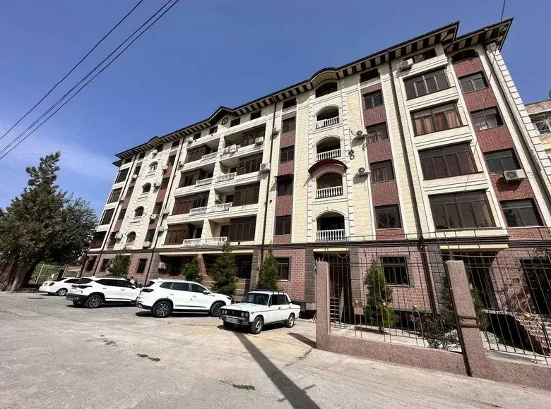 Sotiladi 3 xonali kvartira, 90 m², 5/6 qavat — Samarqand shahri