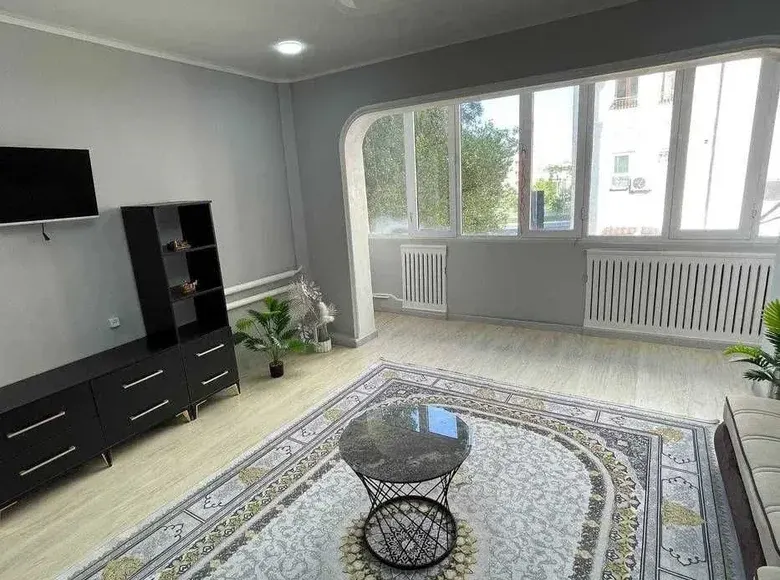 Продаётся 3-комнатная квартира, 80 м², 3/9 этаж — Шайхантахурский район