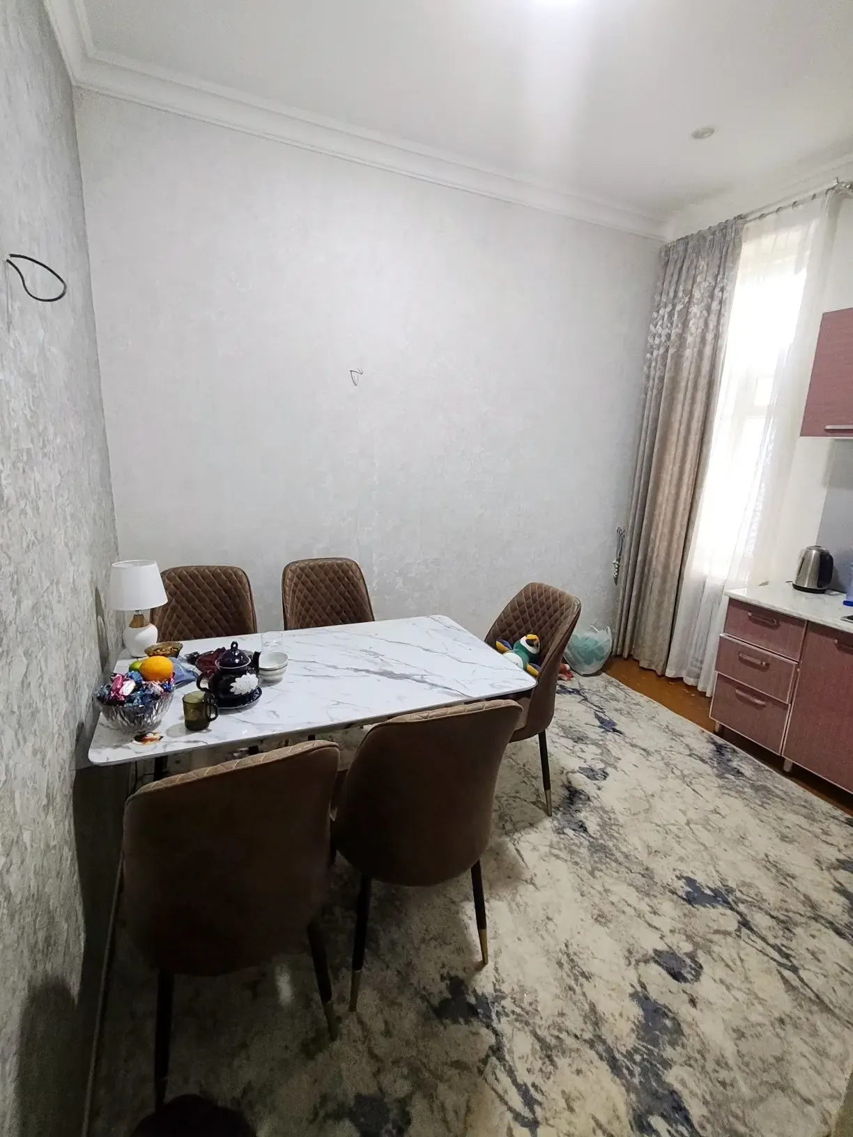 Сотилади 3 хонали квартира, 75 м², 4/4 қават — Чирчиқ шаҳри
