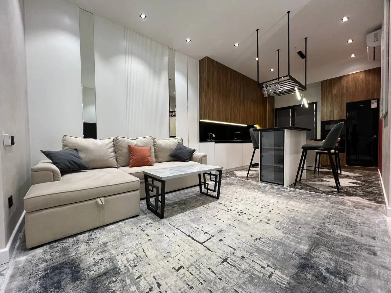 Сдаётся 2-комнатная квартира, 65 м², 8/10 этаж — Юнусабадский район