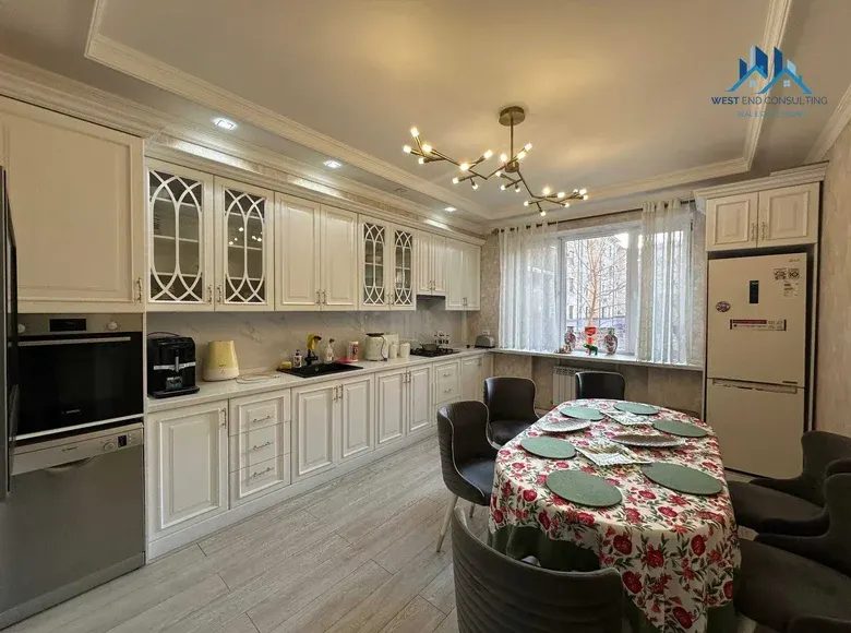 Сотилади 3 хонали квартира, 130 м², 2/8 қават — Юнусобод тумани