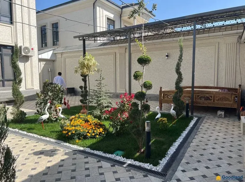 Сотилади ҳовли уй, 327 м² — Ўртачирчиқ тумани