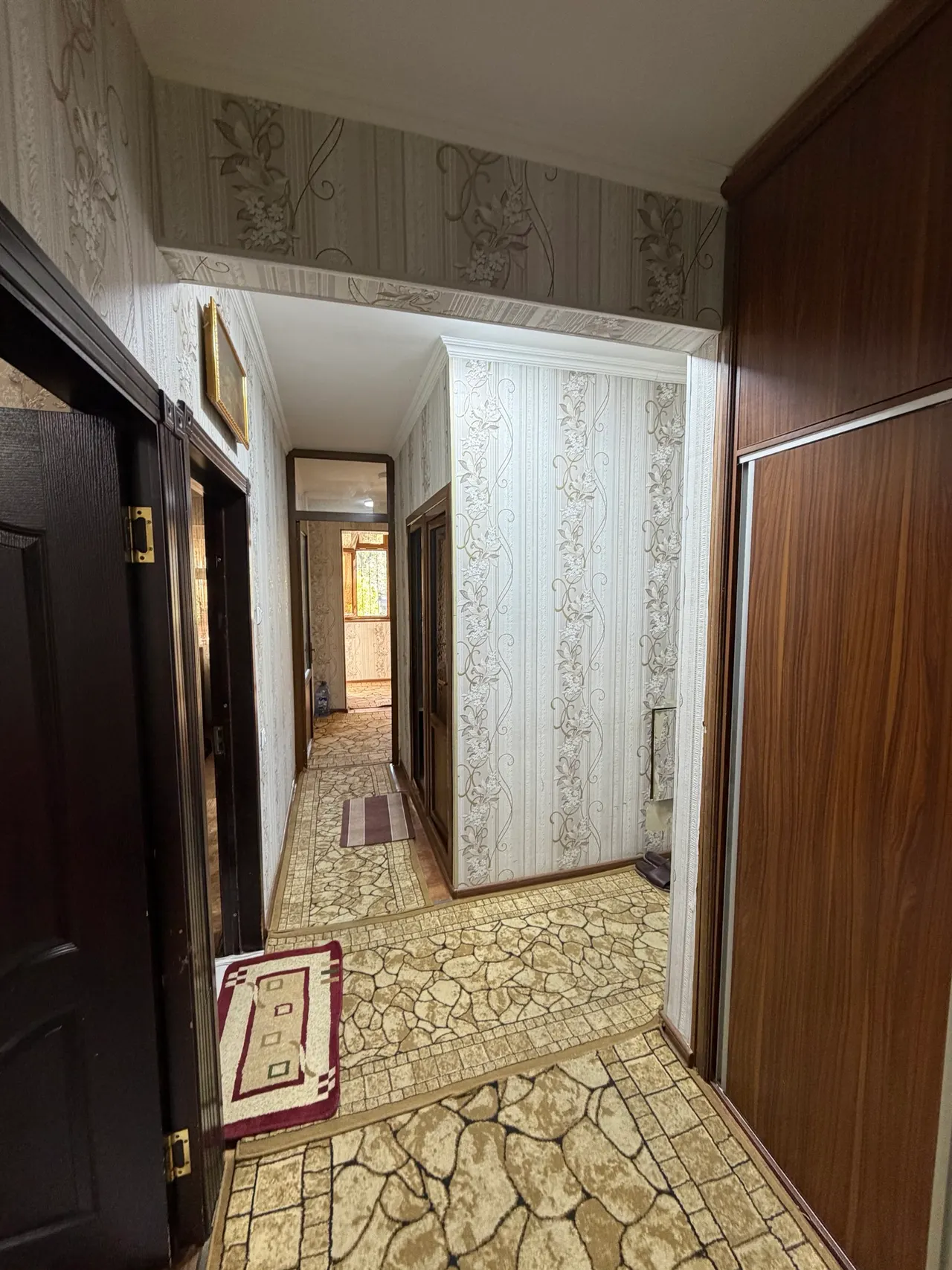 Сотилади 5 хонали квартира, 100 м², 2/4 қават — Олмазор тумани