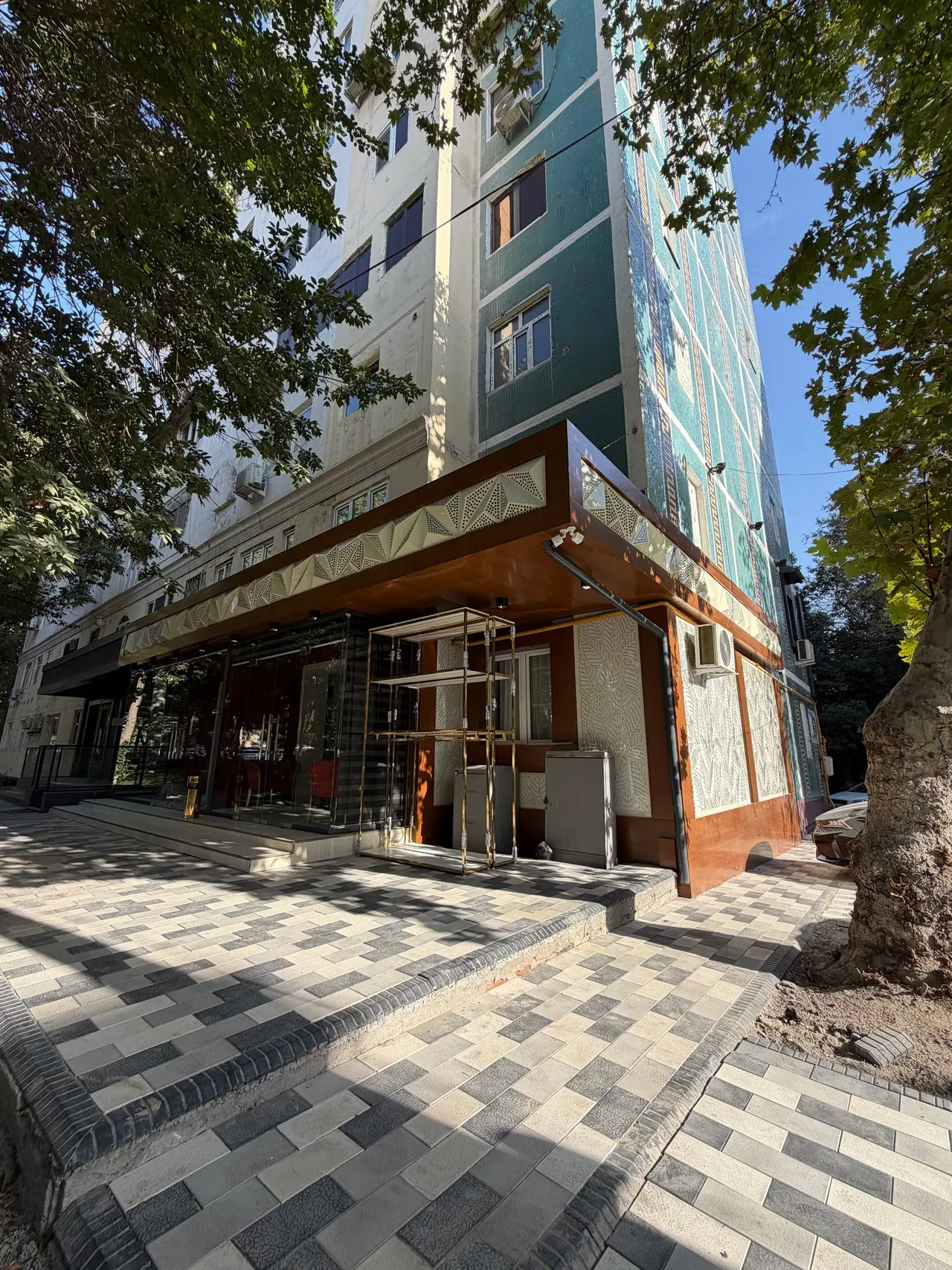 Sotiladi tijorat binosi, 80 m² — Yakkasaroy tumani