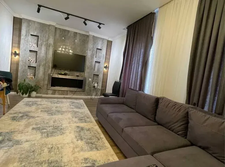 Ижарага берилади 6 хонали ҳовли уй, 4 сотих, 400 м² — Мирзо Улуғбек тумани