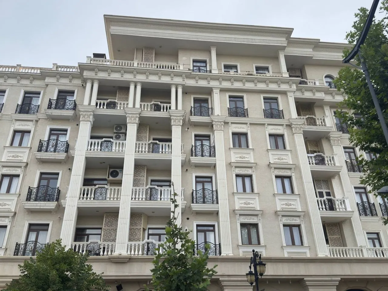 Sotiladi 3 xonali kvartira, 90 m², 3/7 qavat — Shayxontohur tumani