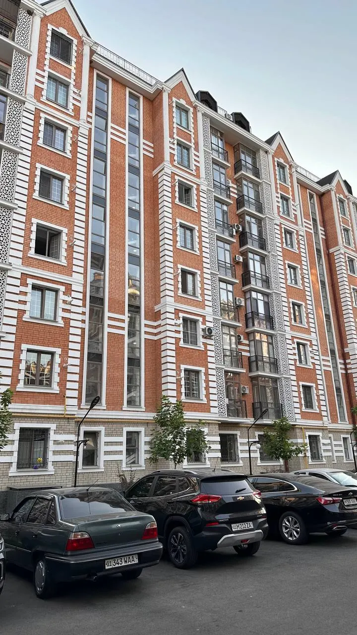 Сотилади 5 хонали квартира, 168 м², 8/8 қават — Миробод тумани