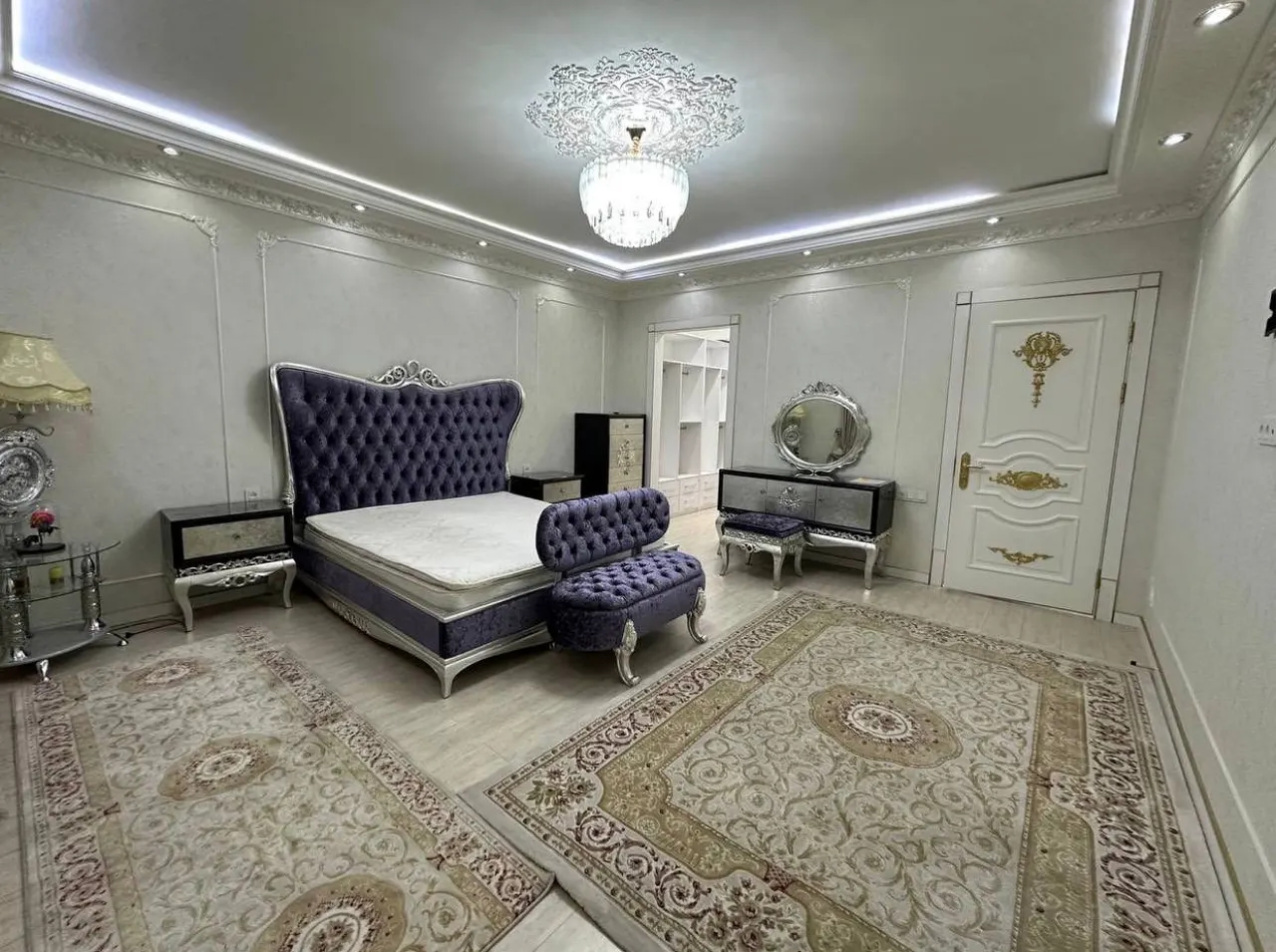 Сотилади 4 хонали квартира, 215 м², 2/8 қават — Шайхонтоҳур тумани