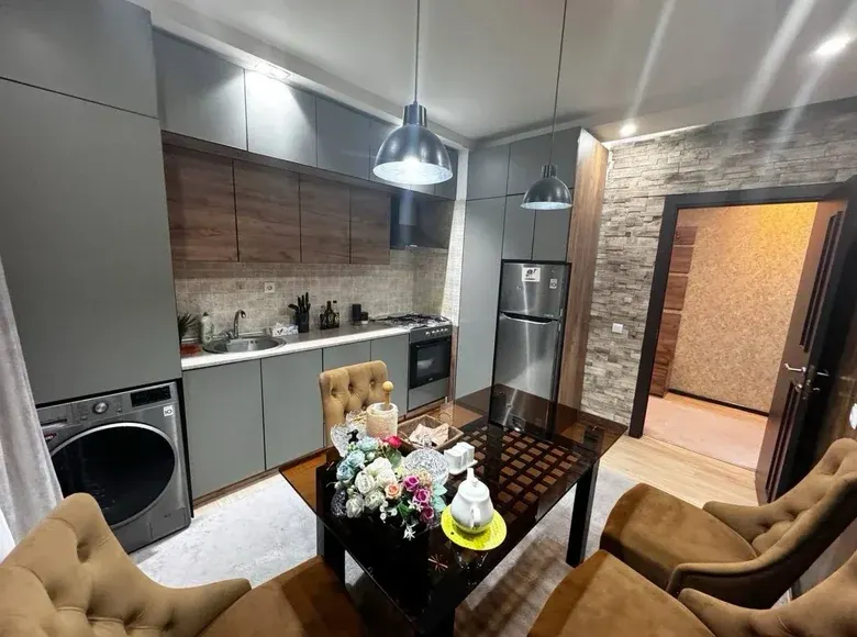 Sotiladi 2 xonali kvartira, 55 m², 3/7 qavat — Sergeli tumani