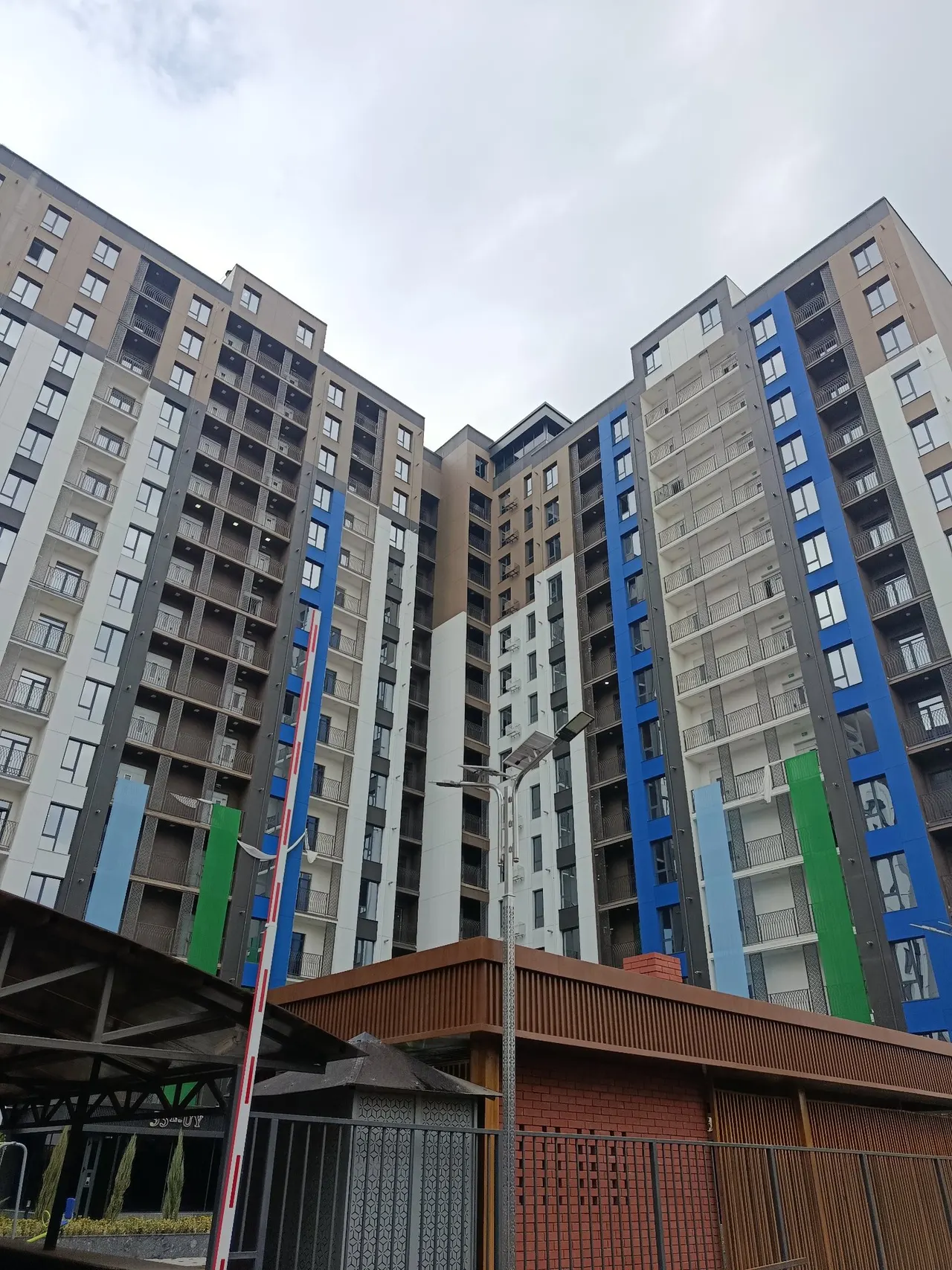 Продаётся 2-комнатная квартира, 64 м², 10/16 этаж — Яшнабадский район