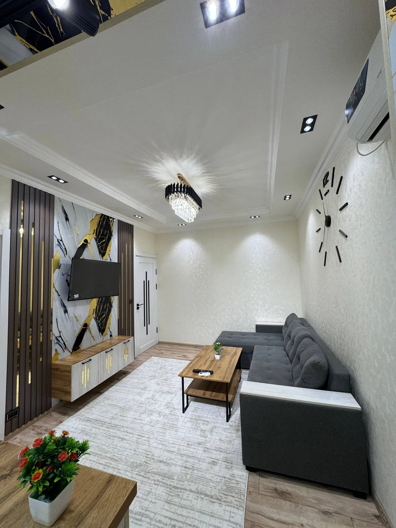 Продаётся 2-комнатная квартира, 45 м², 3/4 этаж — Чиланзарский район