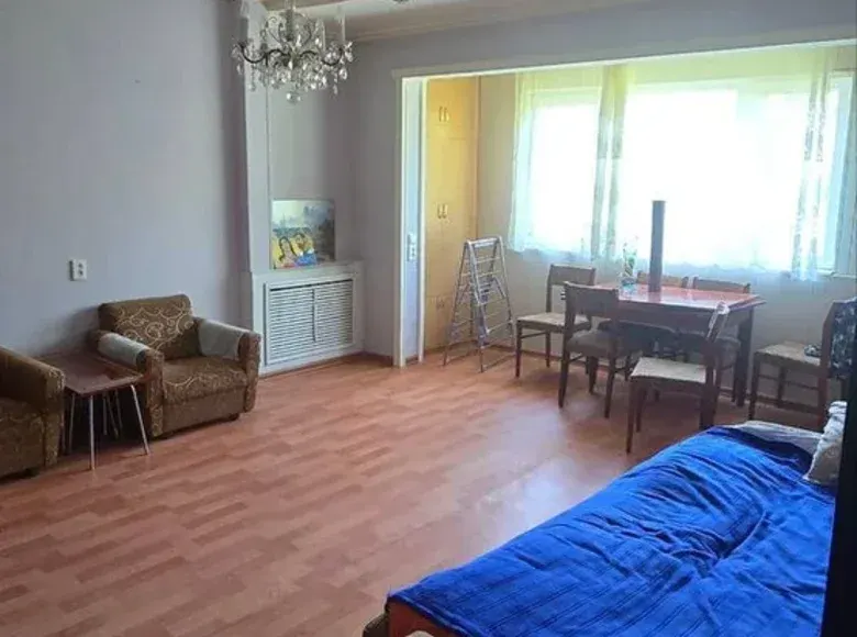 Sotiladi 2 xonali kvartira, 60 m², 2/4 qavat — Mirobod tumani