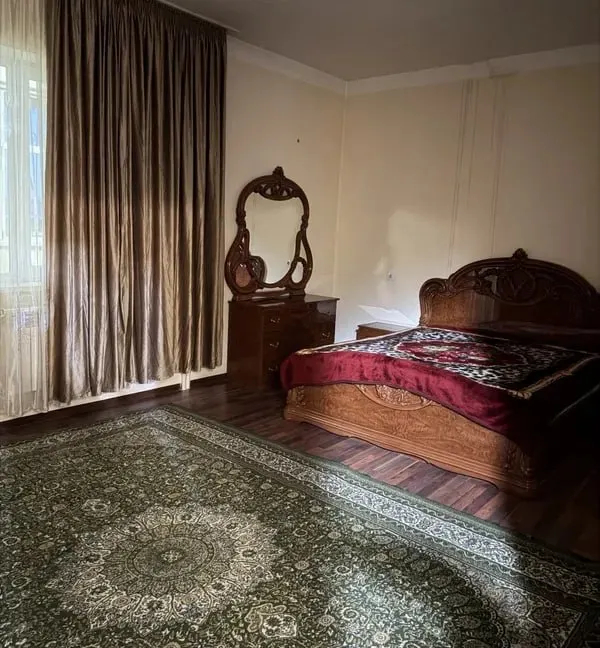 Ижарага берилади 3 хонали квартира, 90 м², 2/4 қават — Юнусобод тумани