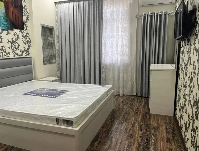 Ижарага берилади 2 хонали квартира, 80 м², 1/2 қават — Яккасарой тумани