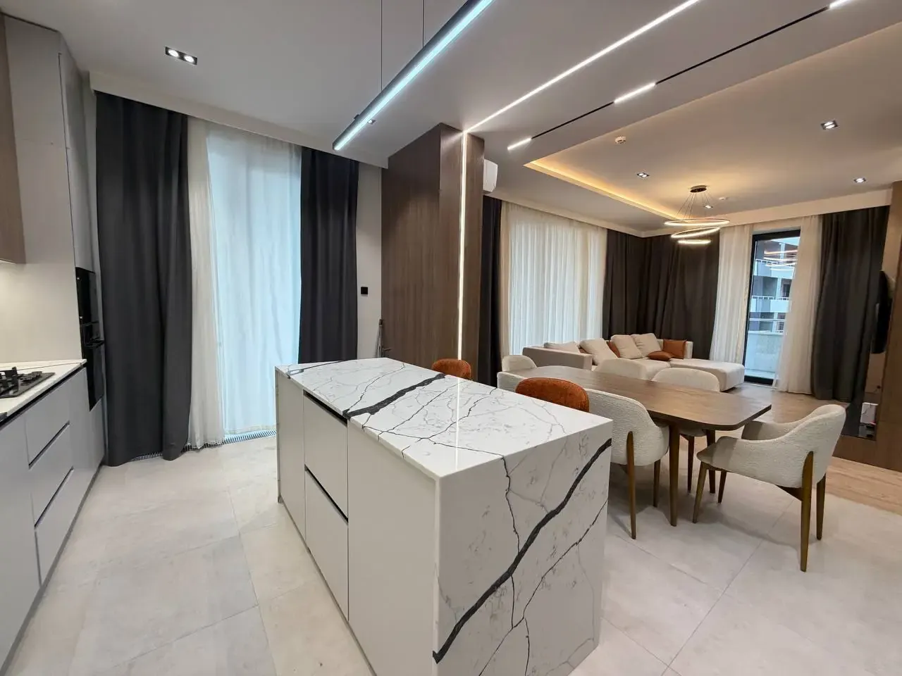 Сотилади 4 хонали квартира, 131 м², 7/14 қават — Миробод тумани