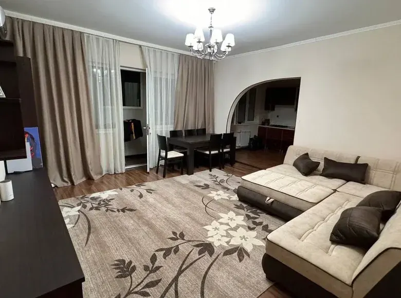 Сотилади 4 хонали квартира, 100 м², 8/9 қават — Миробод тумани