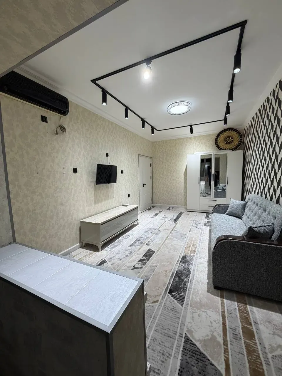 Ижарага берилади 2 хонали квартира, 45 м², 1/5 қават — Яккасарой тумани