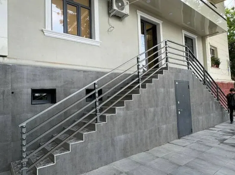 Продаётся коммерческое помещение, 200 м² — Яккасарайский район