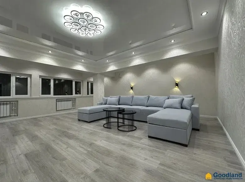 Сотилади 3 хонали квартира, 120 м², 8/10 қават — Яккасарой тумани