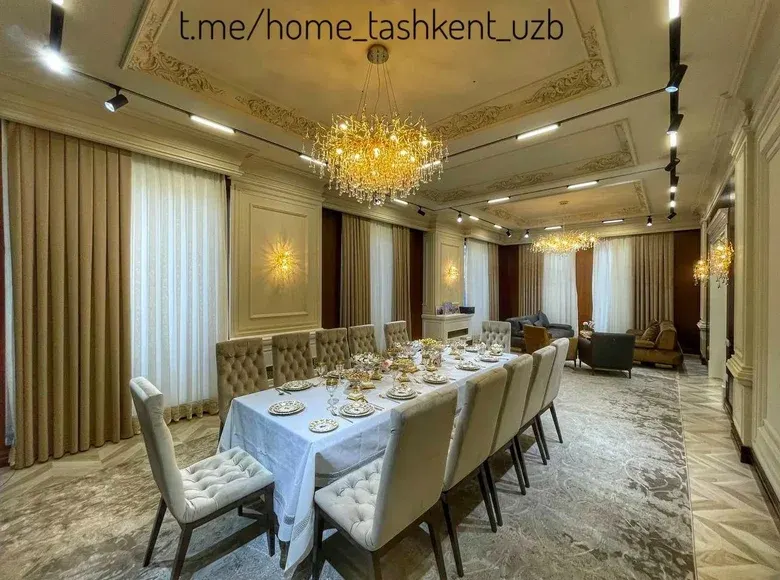 Сотилади 8 хонали ҳовли уй, 900 м² — Мирзо Улуғбек тумани