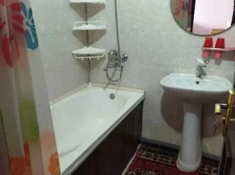 Сдаётся 2-комнатная квартира, 48 м², 1/5 этаж — Яшнабадский район
