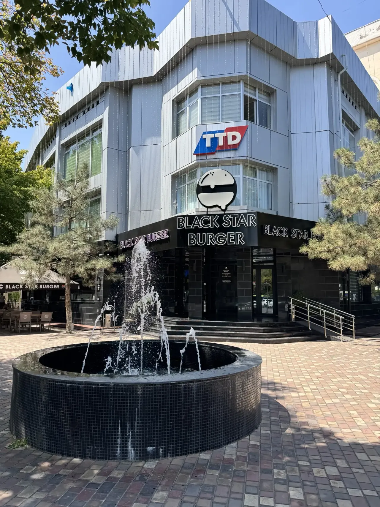 Ижарага берилади тижорат биноси, 400 м², 2/3 қават — Яшнобод тумани