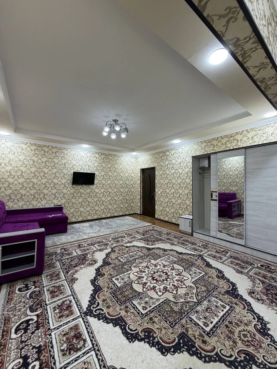 Продаётся 2-комнатная квартира, 60 м², 1/4 этаж — Юнусабадский район