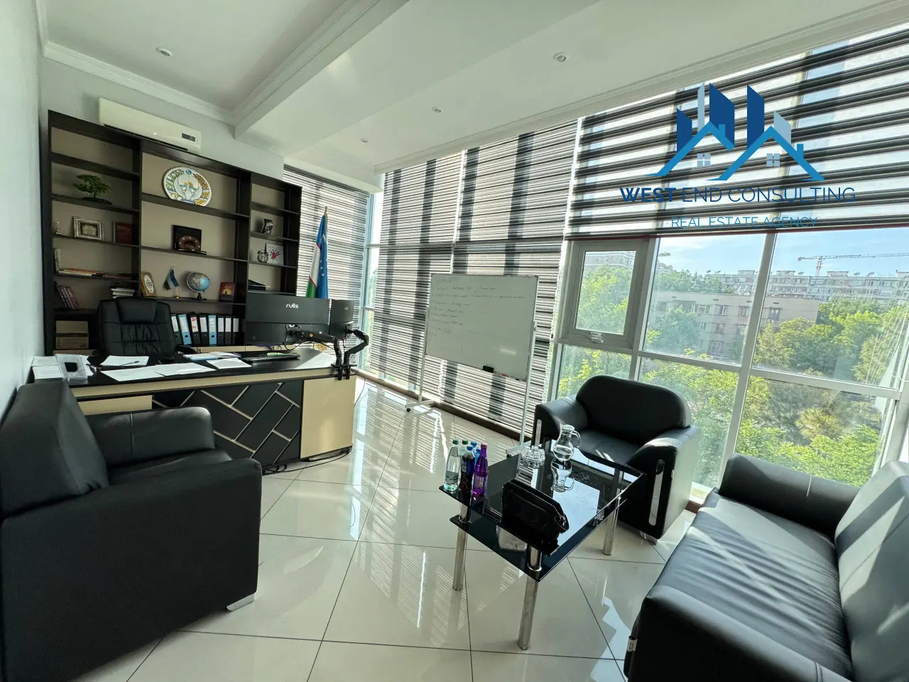 Сдаётся офис, 100 м², 3/3 этаж — Мирабадский район