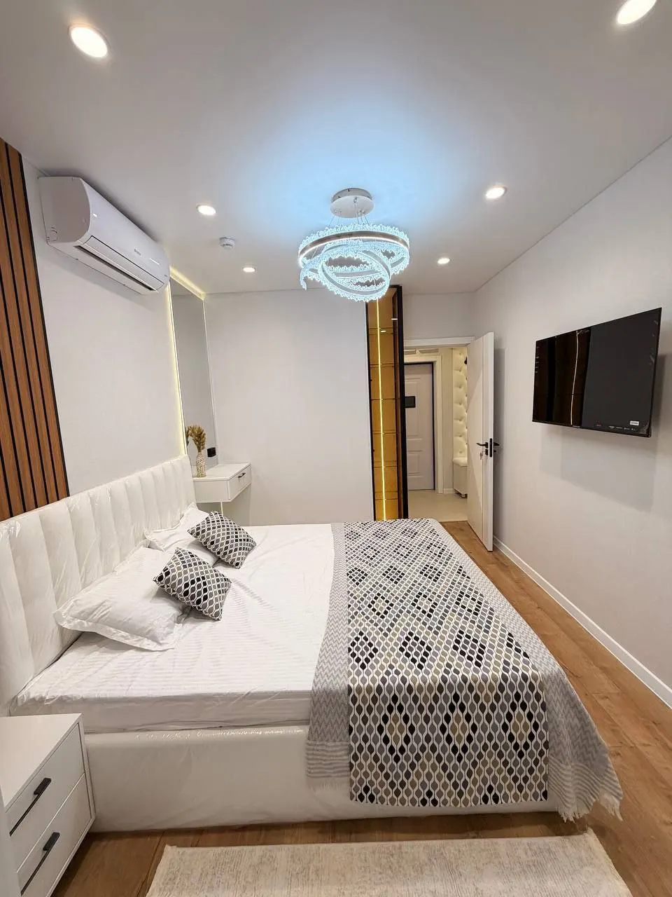Sotiladi 2 xonali kvartira, 65 m², 3/4 qavat — Mirobod tumani