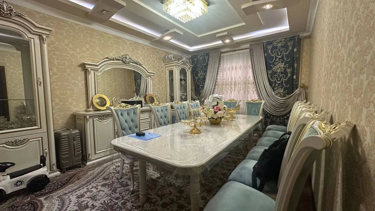 Продаётся 4-комнатная квартира, 97,8 м², 5/9 этаж — Шайхантахурский район