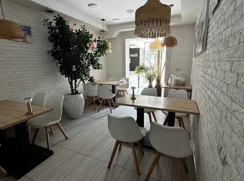 Сдаётся коммерческое помещение, 100 м², 1/9 этаж — Мирабадский район