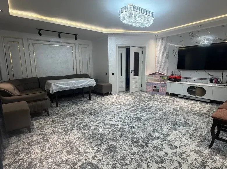 Sotiladi 3 xonali kvartira, 85 m², 3/4 qavat — Mirzo Ulugʻbek tumani
