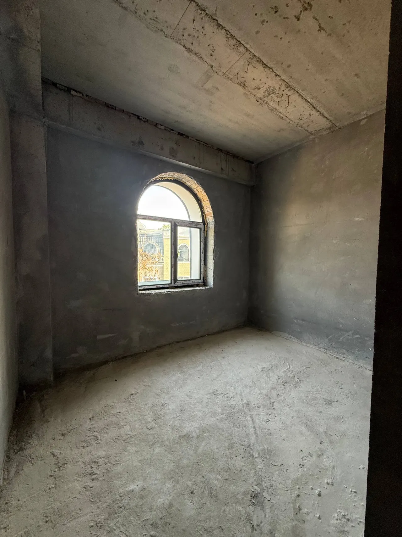 Продаётся 1-комнатная квартира, 34 м², 3/3 этаж — Чиланзарский район